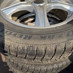 タイヤ お得価格！185/60R15 4穴アルミホイール＋ブリヂストンスタッドレス4本セット 20000円の画像
