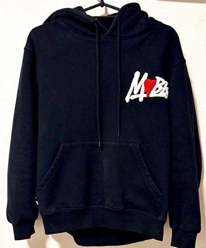 MoBB パーカー バックロゴ ビッグロゴ 黒 赤ハート ストリート S