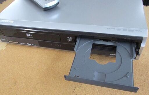 動作品 Panasonic VHS DVD 一体型レコーダー ビデオテープ簡単ダビング