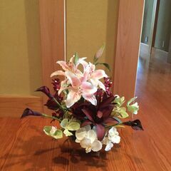 造花の飾りの画像