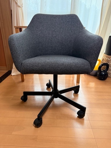 IKEA トッスベルグ TOSSBERG MALSKÄR グレー 人気のチェア