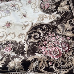 大きめ　絨毯　非対面の画像