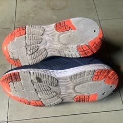 スニーカーの画像