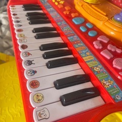 アンパンマンの電子ピアノの画像