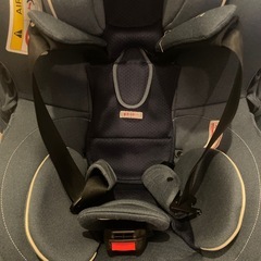 【急募31日引き取り！美品】エールべべチャイルドシートの画像