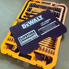 DEWALT   工具セットの画像