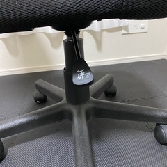オフィスチェア メッシュチェの画像