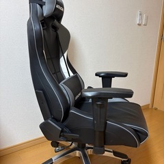 （引渡し確定）ゲーミングチェア（AKRACING PRO SERIES）の画像