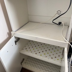 ニトリ食器棚（レンジ台付き・収納たっぷり）無料の画像