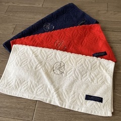 新品未使用★
横浜倶楽部（YOKOHAMA CLUB）」ハンドタオル 白×赤×ネイビー 3点セットの画像