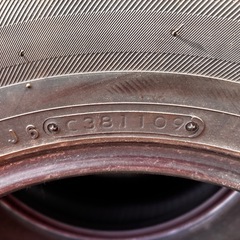 夏タイヤ　185/70R14の画像