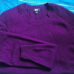 【ユニクロ】エクストラファインメリノクルーネックセーター：Lの画像