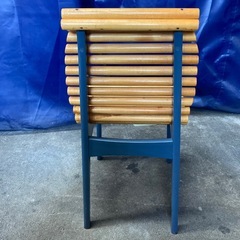 オシャレな木製椅子の画像