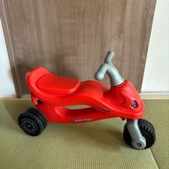 乗用玩具　キッズバイク　赤の画像