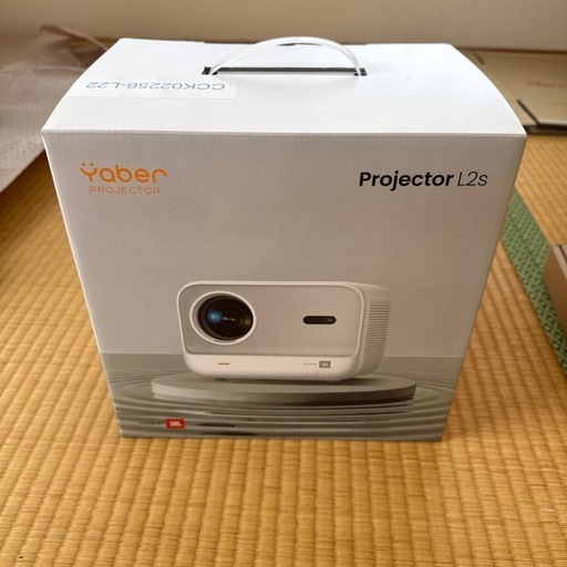 Yaber L2S 
プロジェクター