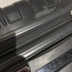 黒　スーツケースの画像