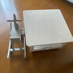 テーブル&木馬
の画像