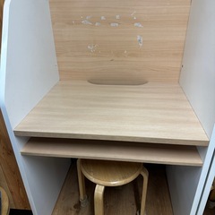 ①【3月31日引き渡し】仕切り付デスク（幅80×奥60×高120cm）の画像