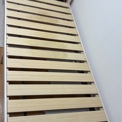 解体あり　中古　ベッドフレーム　パイン材　ホワイト　シングル　すのこ　木製　の画像