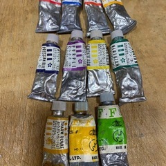 【4/5で一旦終了】絵の具いろいろまとめて 34個の画像