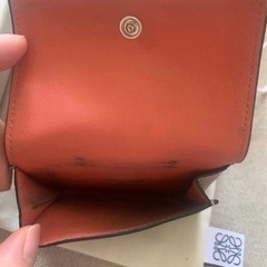 【正規品】LOEWE ロエベ　三つ折り財布 ベージュ/オレンジ　箱・保存袋付きの画像
