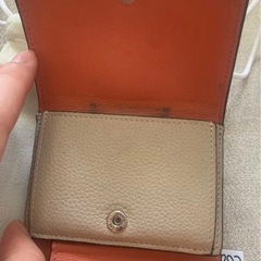【正規品】LOEWE ロエベ　三つ折り財布 ベージュ/オレンジ　箱・保存袋付きの画像