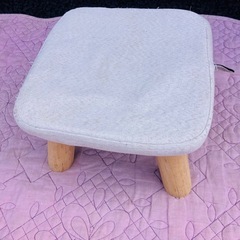 早い者勝ち　無料無人受け渡し　子供椅子の画像