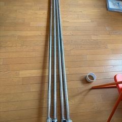 スチールラックの支柱２セットの画像