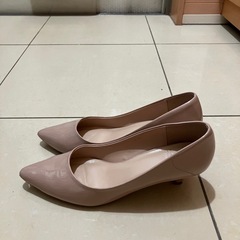 ロペピクニック　エナメルパンプスの画像