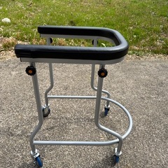 歩行器の画像