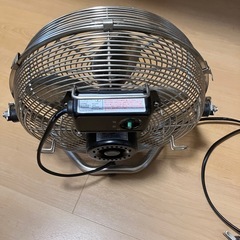 【0円・ジャンク品】扇風機（動作確認済み・つまみ破損・要清掃）の画像