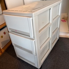 衣装ケースの画像