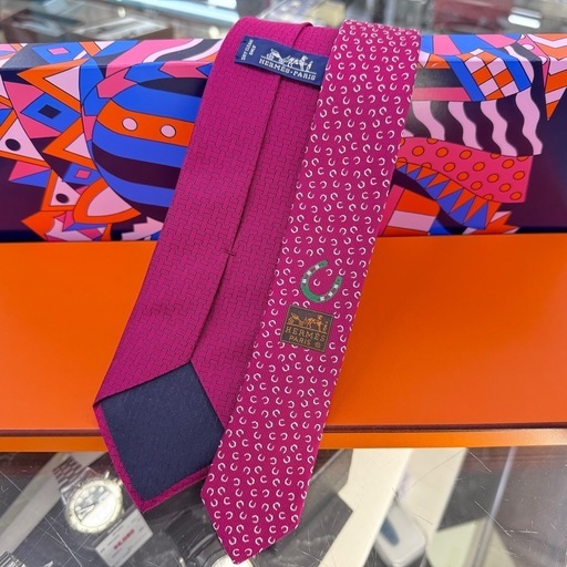 ☆ドリーム荒牧店☆HERMES エルメス ネクタイ 馬蹄 美品