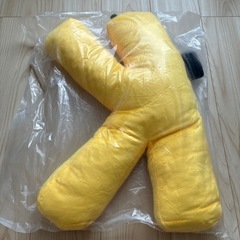 新品　未開封　アルファベットロア Ｋ 大きな　ぬいぐるみ　クッションの画像