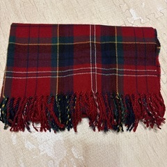 赤チェック柄　大判ストールの画像