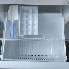 Panasonic パナソニック ノンフロン冷凍冷蔵庫 NR-B147W-Wの画像