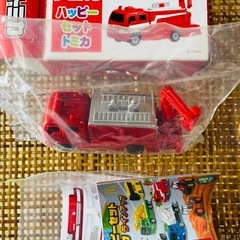 トミカハッピーセットの画像