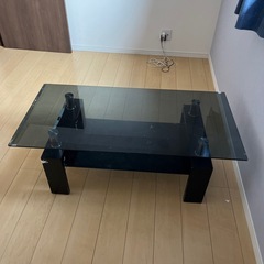 ガラステーブルの画像