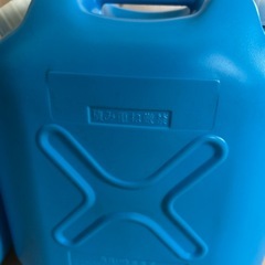 灯油ポリタンク１８Ｌ　２個の画像