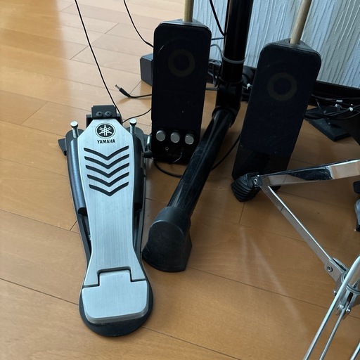スピーカー付き、すぐ使える電子ドラムセット