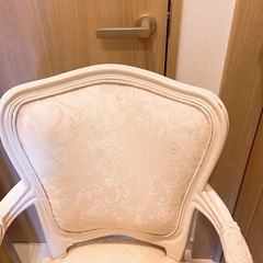 アンティーク　可愛い　 ホワイトチェア　椅子　の画像