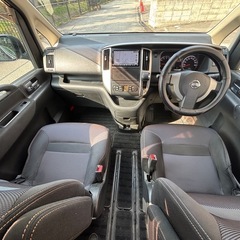 日産セレナの画像