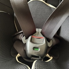 エールべべ チャイルドシート クルット6i（ブラック）の画像