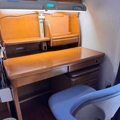 学習机とイスのセットの画像