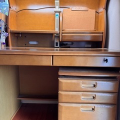 学習机とイスのセットの画像