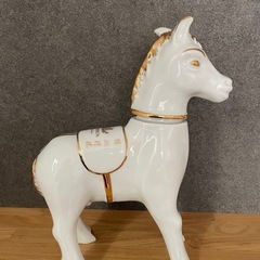 未開封 LARSEN ラーセン コニャック 陶器ボトル 馬デキャンタ 古酒 ビンテージの画像