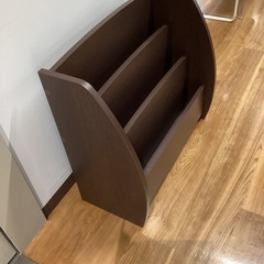 マガジン収納ラック【町田市再生家具】　253831の画像