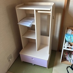 くろがね工作所学習机、椅子、本棚　KOIZUMIハンガーラック
の画像