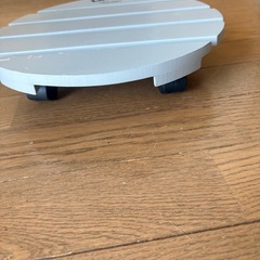 観葉植物置き台ローラー付きの画像