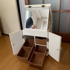 化粧BOX、ミニドレッサー、化粧台の画像
